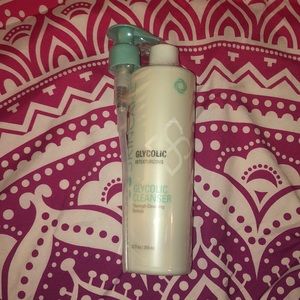 Glycolic retexturizing, glycolic cleanser.